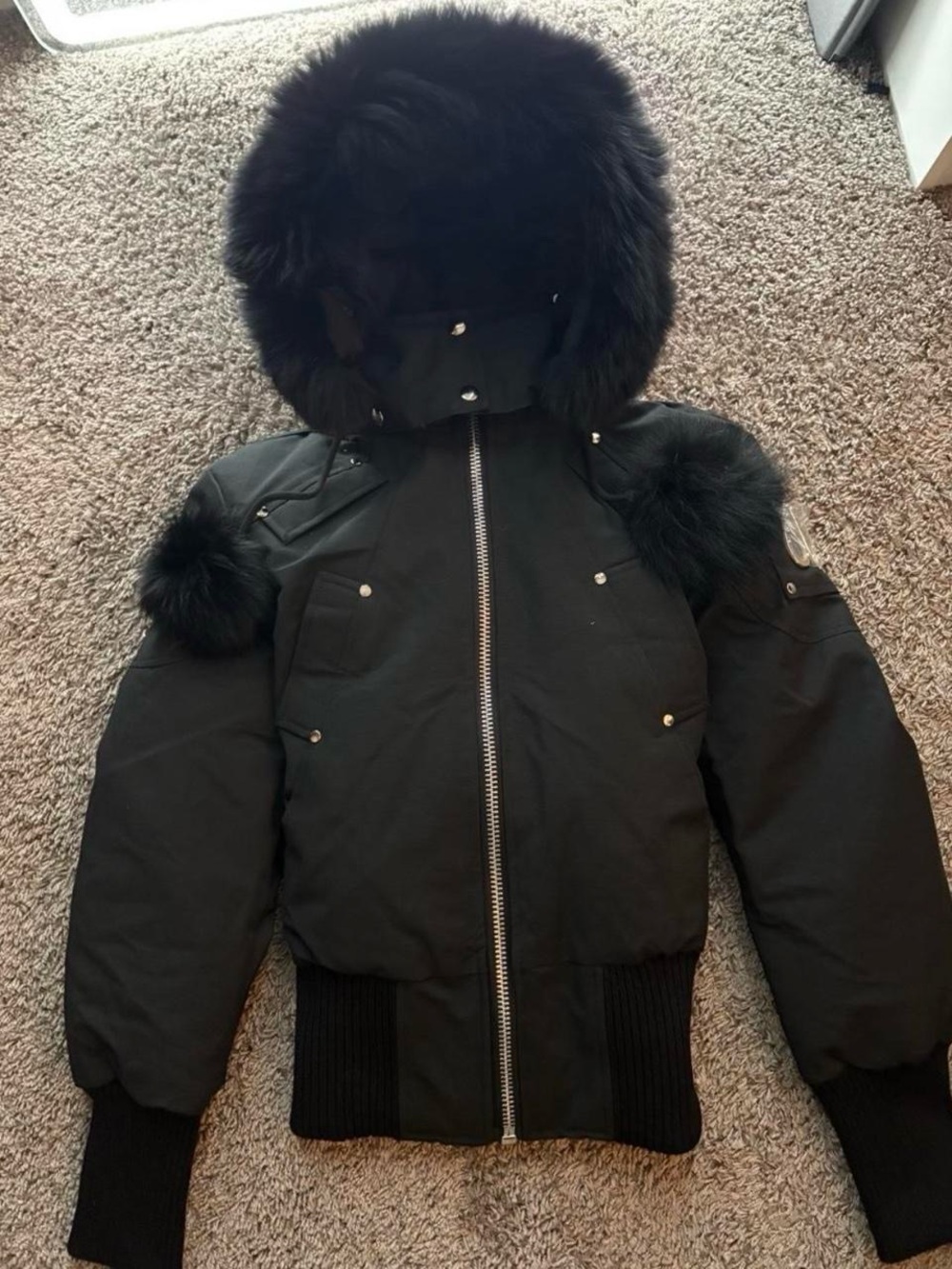 Moose Knuckles Black Fur-Trim Hooded Winter debbie jacket bomber Jacket XS